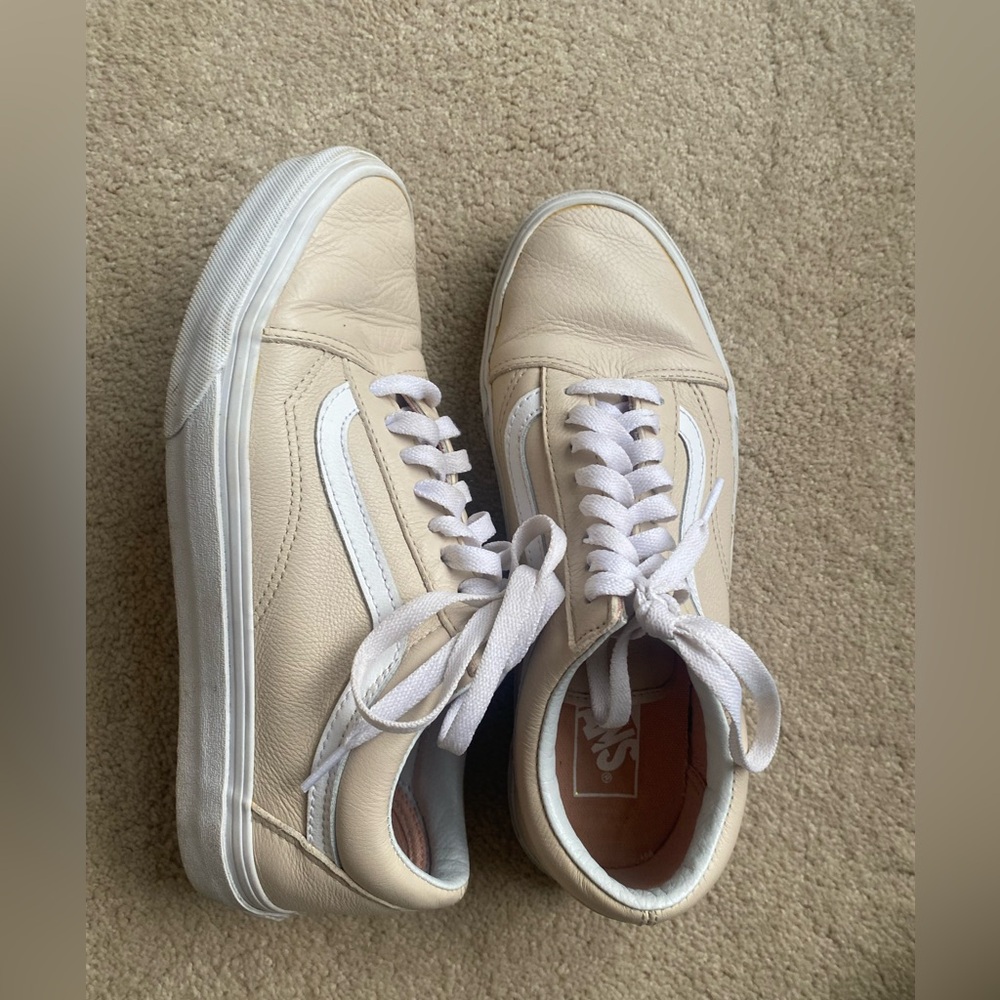 Vans Old Skool Leather Skate Shoes in Beige